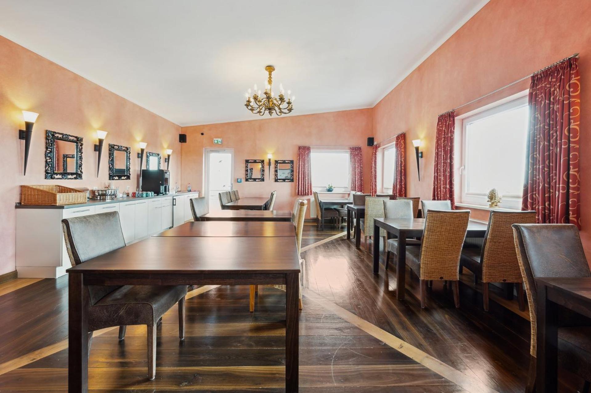 7O'Clock - Hotel Hannover Laatzen Extérieur photo