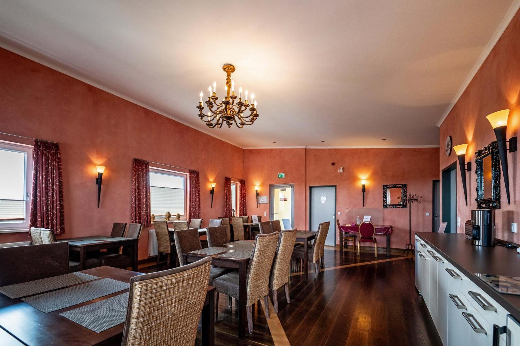 7O'Clock - Hotel Hannover Laatzen Extérieur photo